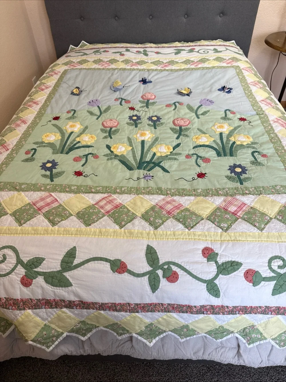 Vtg Floral Patchwork Quilt Applique Butterflies Prairie Point Edge Sz Full 80''